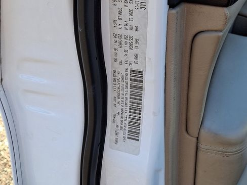 Certified 2015 Jeep Grand Cherokee Overland image 27