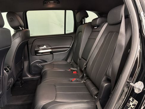 Used 2023 Mercedes-Benz GLB 250 image 22
