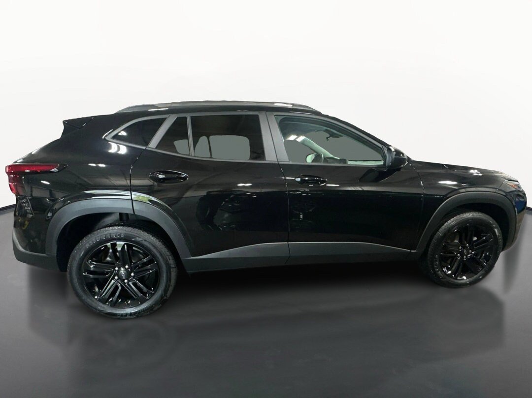 Used 2025 Chevrolet Trax ACTIV w/ Driver Confidence Package FWD image 4