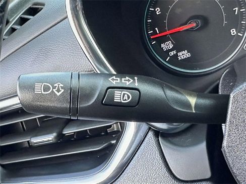 Used 2023 Chevrolet Equinox LT image 31