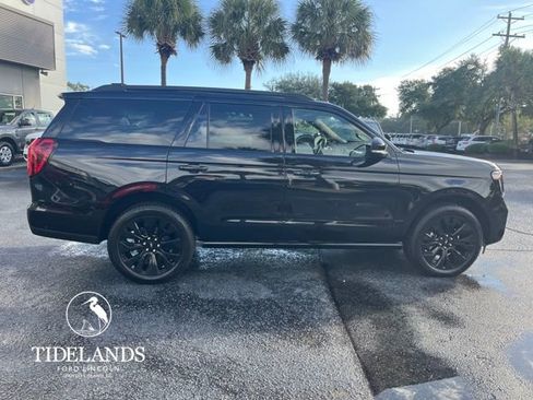 New 2025 Ford Expedition Platinum image 8