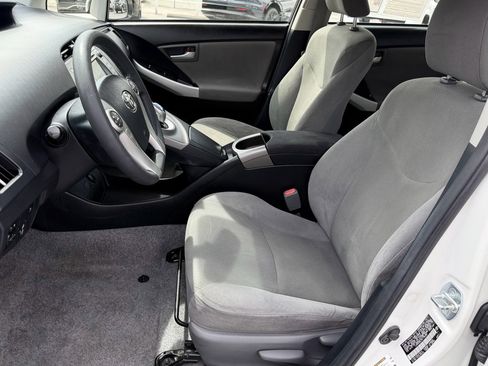 Used 2014 Toyota Prius Three w/ Solar Roof Package image 17