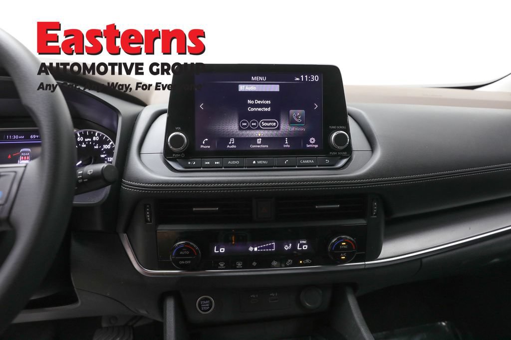 Used 2023 Nissan Rogue SV AWD/4WD image 12