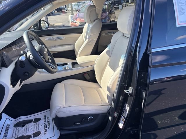 Used 2026 Genesis GV70 2.5T Advanced AWD/4WD image 23