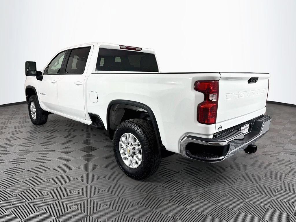 Used 2022 Chevrolet Silverado 2500 LT w/ Fleet Comfort Package AWD/4WD image 5