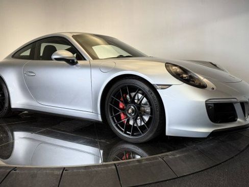 Used 2018 Porsche 911 Carrera GTS RWD image 16