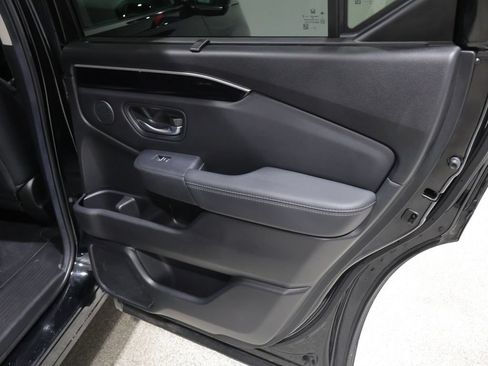 Used 2025 Honda Pilot EX-L image 23
