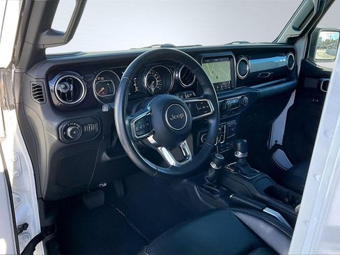 Certified 2021 Jeep Wrangler Unlimited Sahara image 15