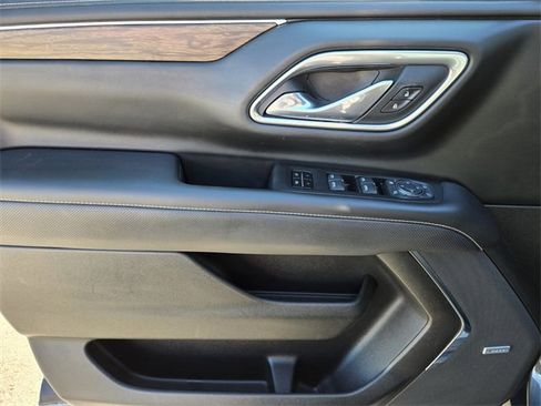 Used 2021 Chevrolet Tahoe Premier w/ Premium Package image 25