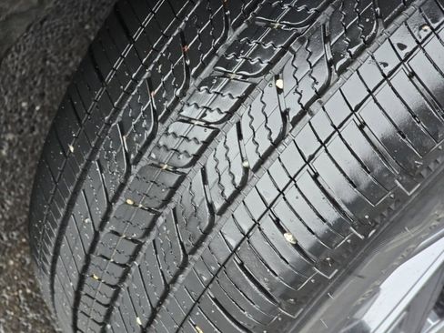 Used 2025 Nissan Kicks SR image 30