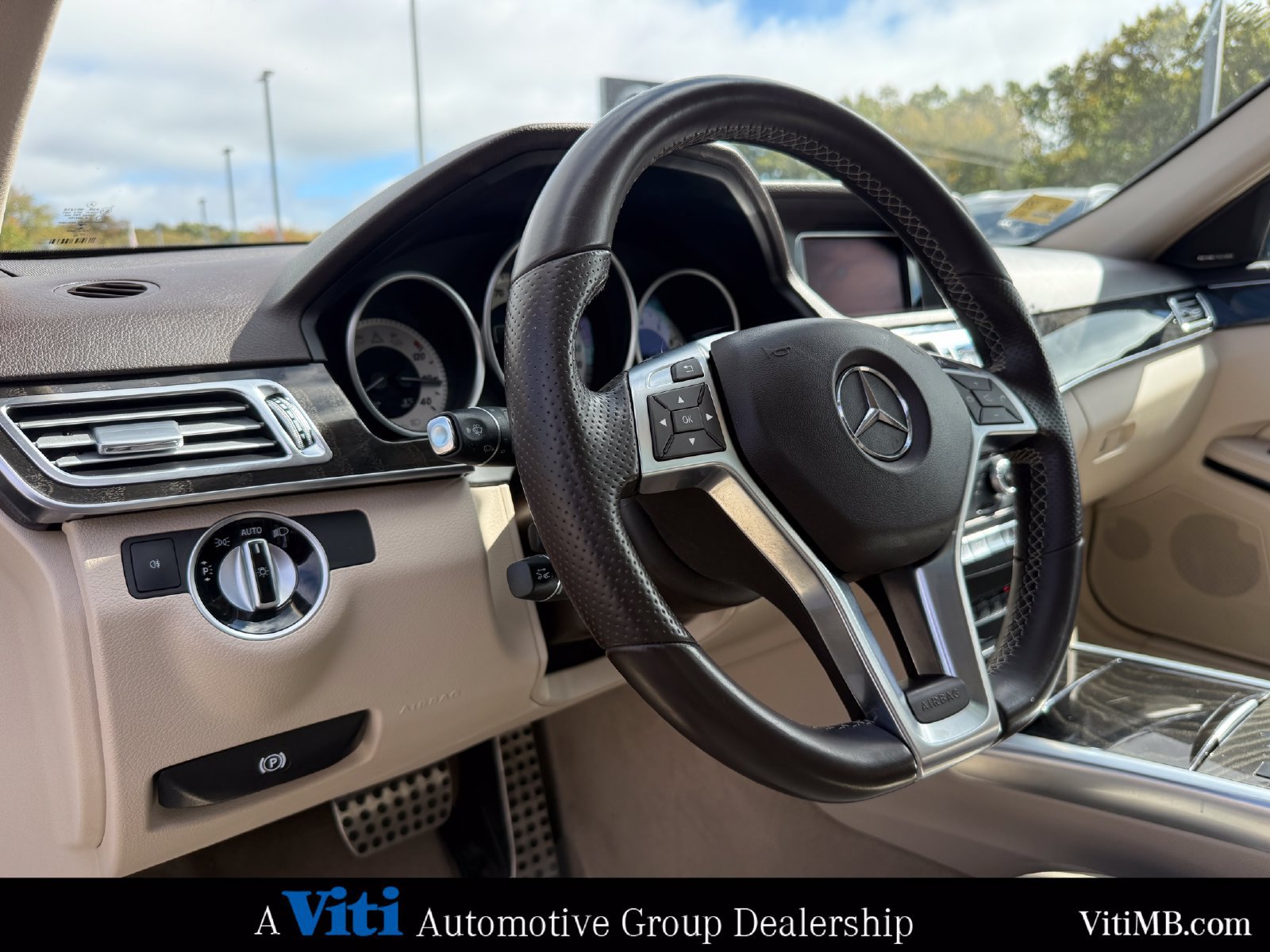 Used 2016 Mercedes-Benz E 350 4MATIC Sedan image 17