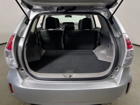 Used 2016 Toyota Prius V Two image 10