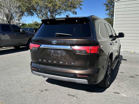 Used 2023 Toyota Sequoia Limited image 6