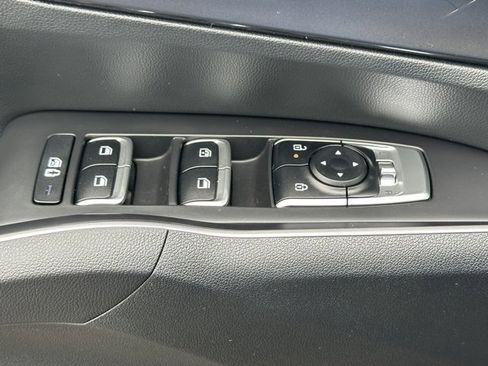 Used 2025 Kia Sorento S image 22