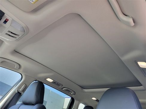 New 2025 Subaru Ascent Limited w/ Popular Package #2 image 7