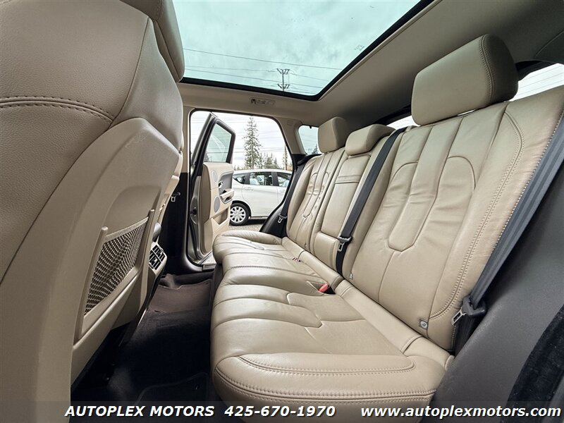 Used 2012 Land Rover Range Rover Evoque Pure Premium AWD/4WD image 11