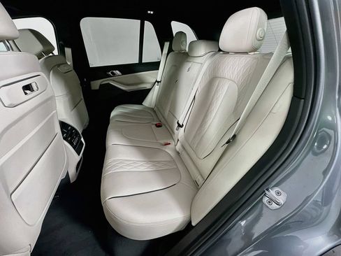 Used 2024 BMW X5 xDrive40i w/ Premium Package AWD/4WD image 25