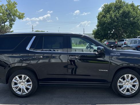 Used 2021 Chevrolet Tahoe High Country w/ Premium Package 2 AWD/4WD image 11