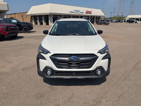 Used 2024 Subaru Outback Premium image 37