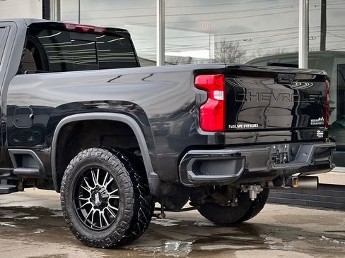 Used 2023 Chevrolet Silverado 3500 High Country image 26