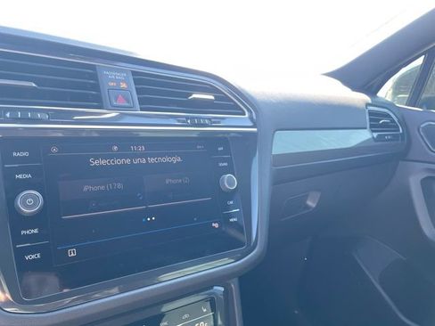 New 2024 Volkswagen Tiguan SE R-Line image 17