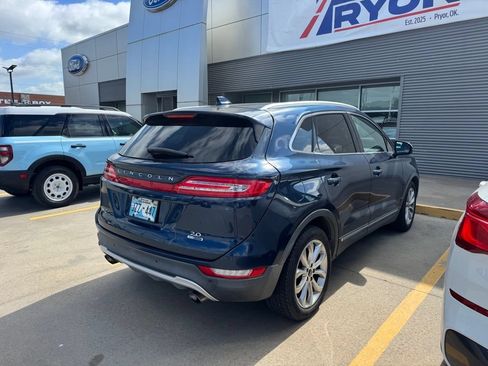 Used 2016 Lincoln MKC Select w/ Select Plus Package FWD image 4