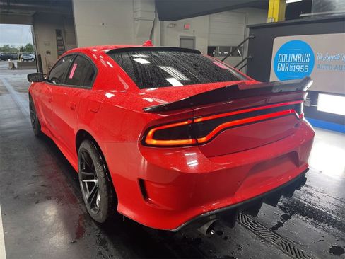 Used 2019 Dodge Charger R/T w/ Blacktop Package RWD image 4