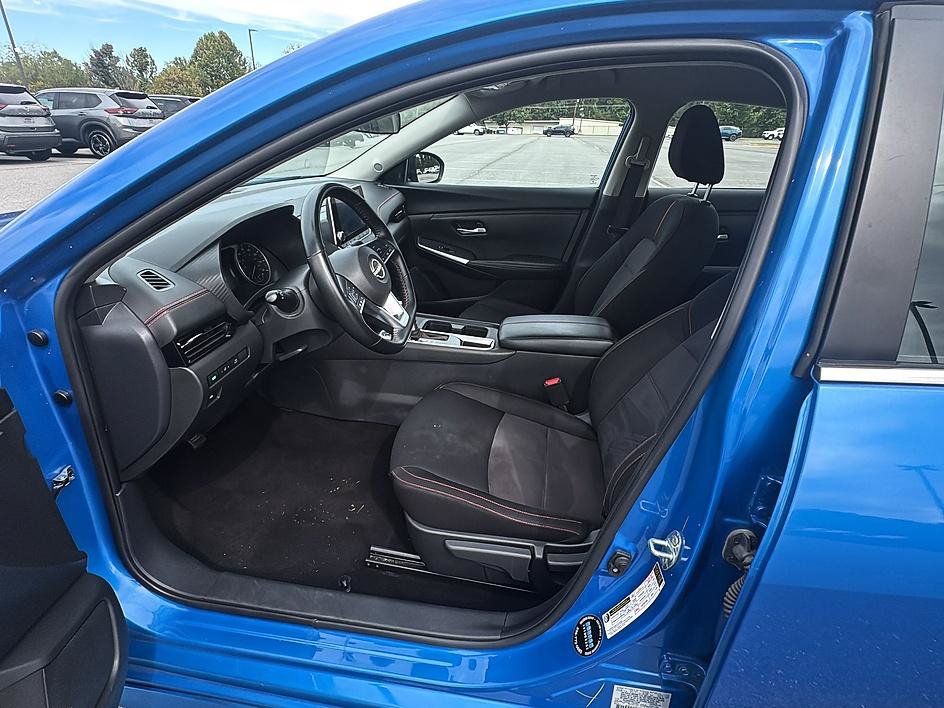 Certified 2025 Nissan Sentra SR FWD image 13