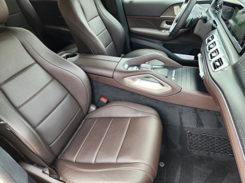Used 2021 Mercedes-Benz GLS 450 4MATIC image 6