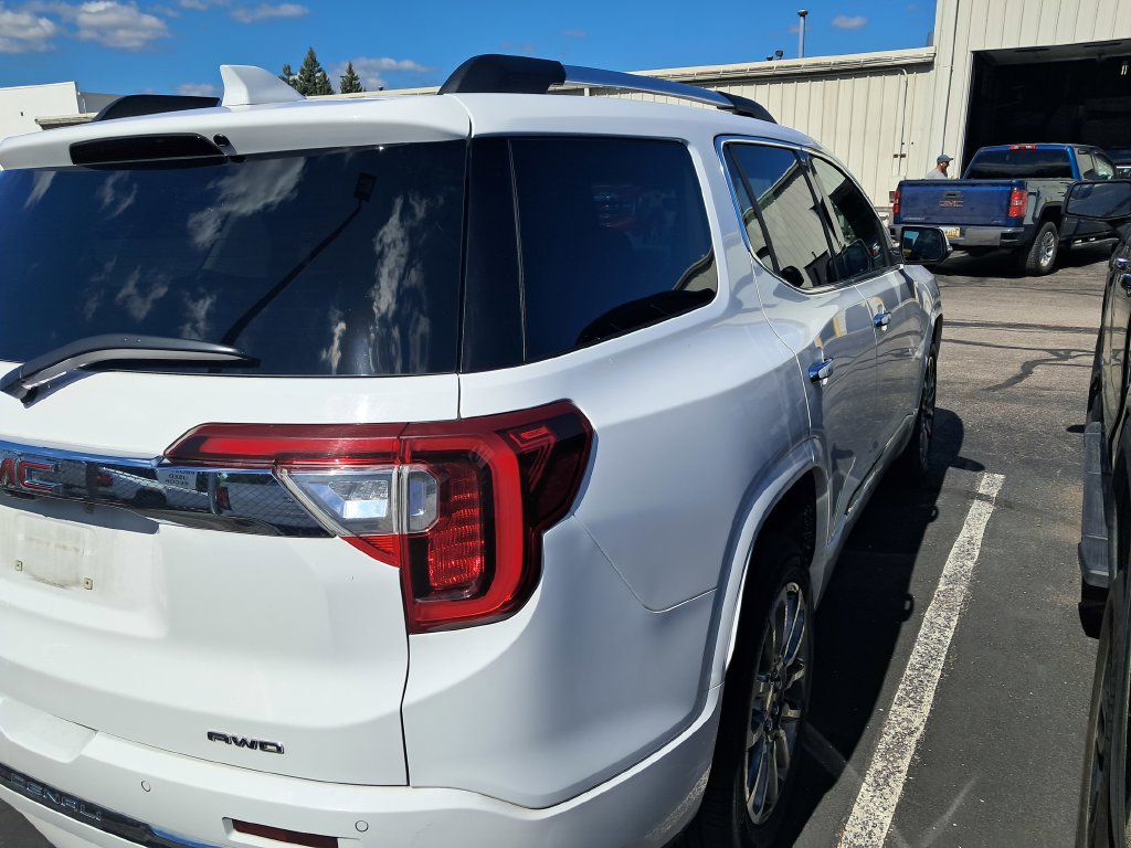Used 2023 GMC Acadia Denali w/ Denali Technology Package AWD/4WD image 7