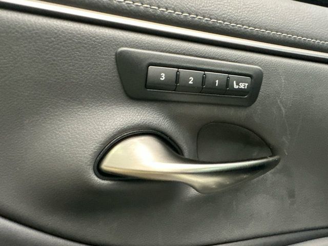 Used 2023 Lexus ES 350 w/ Premium Package FWD image 12