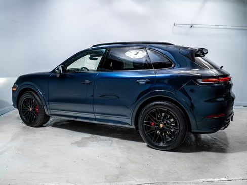 New 2026 Porsche Cayenne S image 2