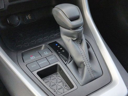 Certified 2025 Toyota RAV4 LE FWD image 14