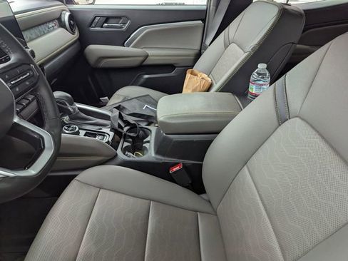 Used 2024 Chevrolet Colorado ZR2 w/ ZR2 Convenience Package III image 9