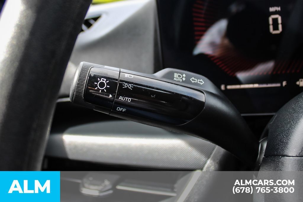 Used 2025 Kia K4 FWD image 28