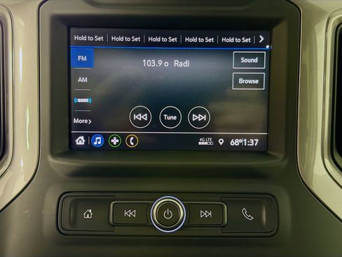 Used 2020 Chevrolet Silverado 1500 Custom w/ Custom Value Package image 15