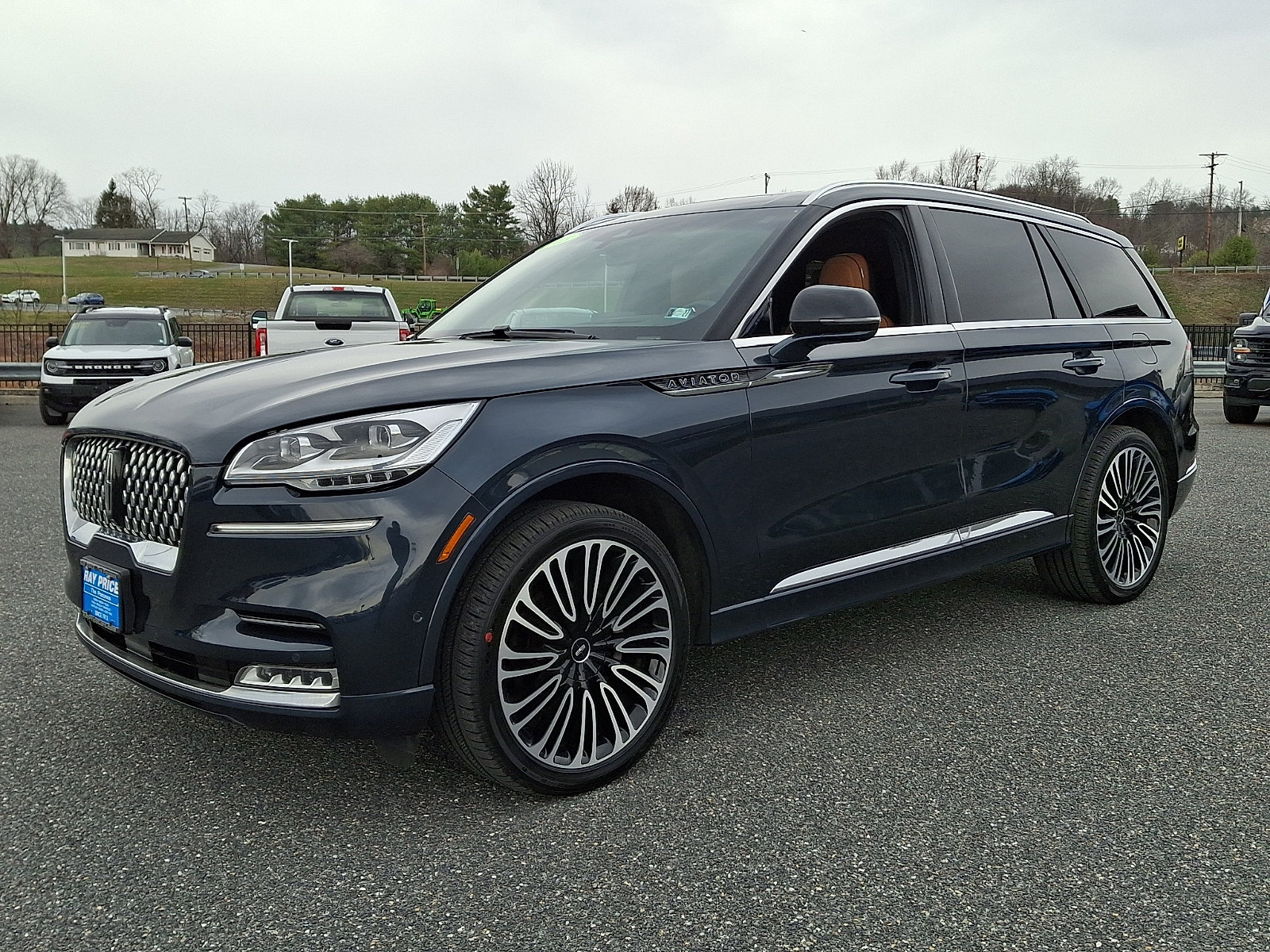 Certified 2023 Lincoln Aviator Black Label AWD/4WD image 4