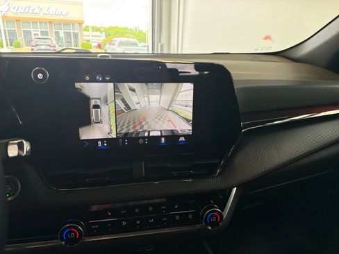 Used 2025 Chevrolet Equinox RS w/ Safety and Technology Package FWD image 27