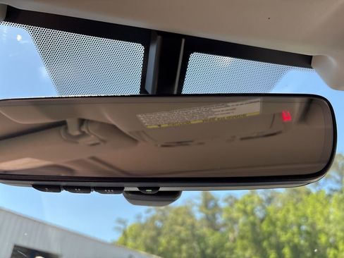 Used 2017 Subaru Outback 3.6R Limited image 24