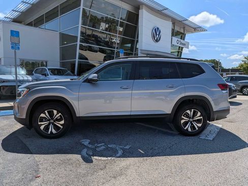 New 2026 Volkswagen Atlas SE FWD image 3