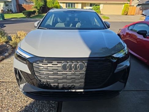 Used 2024 Audi Q4 e-tron Premium Plus w/ Premium Plus AWD/4WD image 2