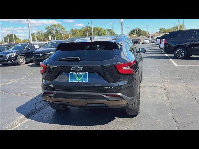Certified 2024 Chevrolet Trax ACTIV w/ Sunroof Package FWD image 7