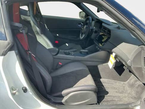 New 2025 Nissan Z NISMO w/ Floor Mat Package RWD image 17