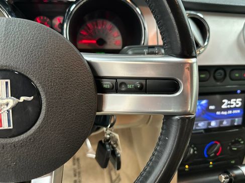 Used 2006 Ford Mustang GT Premium RWD image 19