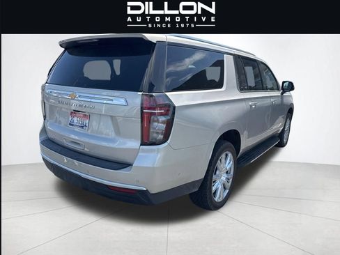 Used 2024 Chevrolet Suburban High Country w/ Advanced Technology Package AWD/4WD image 4