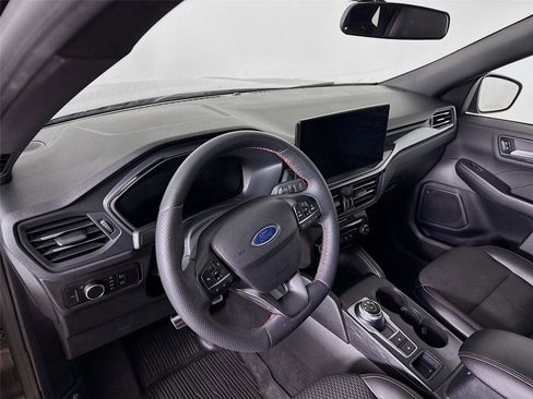 Used 2023 Ford Escape ST-Line w/ Tech Pack #1 image 9