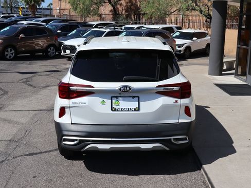 Used 2021 Kia Seltos S FWD image 10