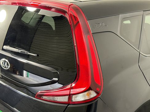 Used 2021 Kia Soul LX image 33