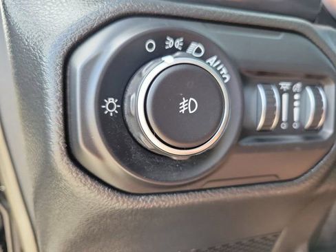 Used 2021 Jeep Wrangler Unlimited Sahara AWD/4WD image 29