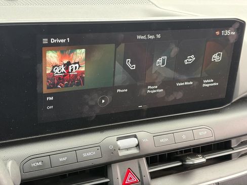 Used 2025 Kia K4 FWD image 10